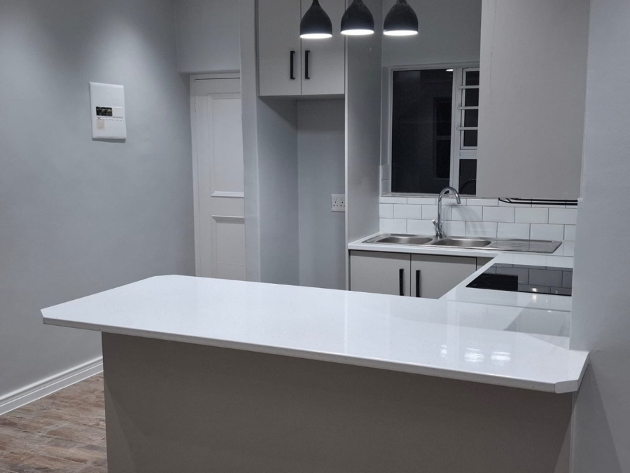 2 Bedroom Property for Sale in Oakglen Western Cape